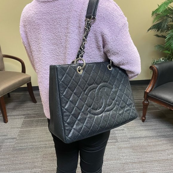 CHANEL GST Large Shopping Tote - Picture 10 of 11
